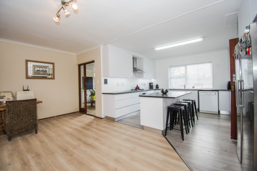 3 Bedroom Property for Sale in Onverwacht Western Cape